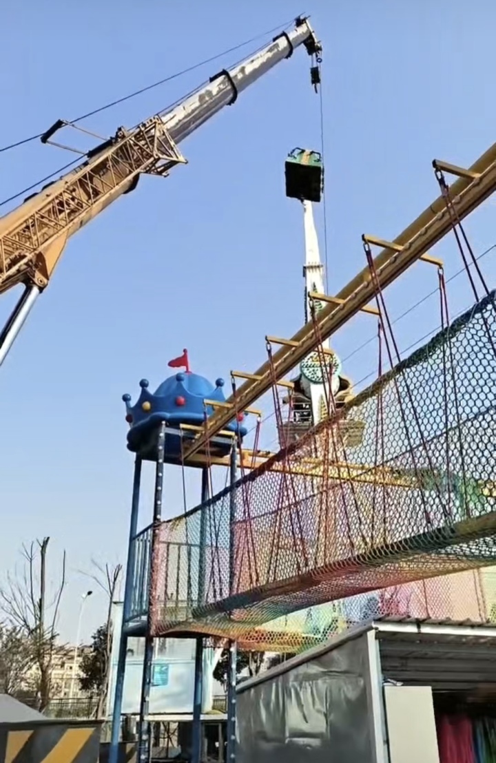 南京地铁吊装施工场地