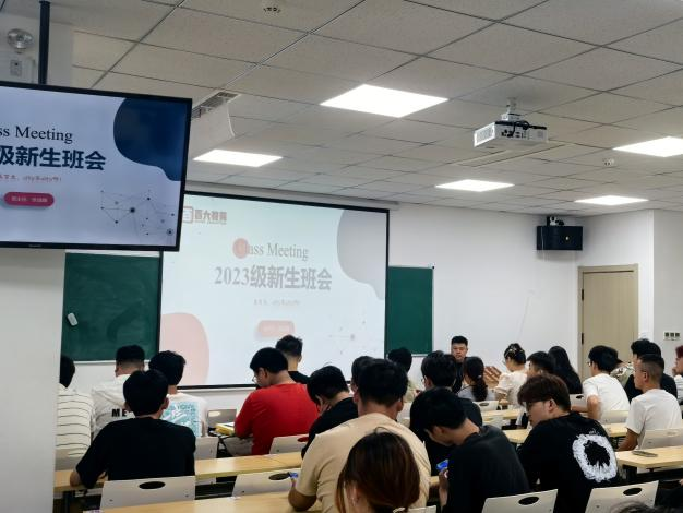 统招专升本机构选择指南示意图