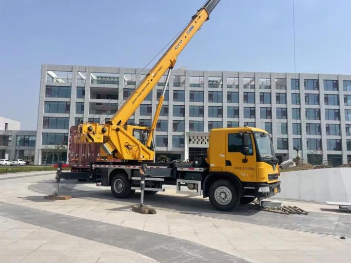 重型设备吊装工程案例