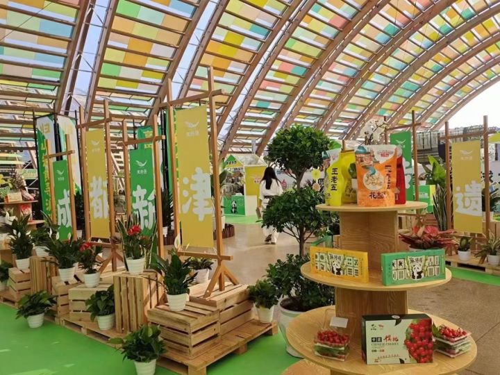 王老五酥糖现代化生产车间与自动化产线