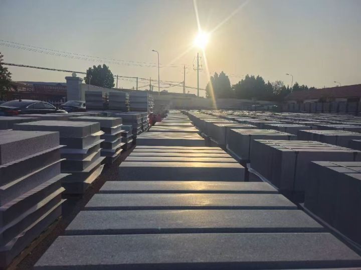 仿石PC路沿石应用场景