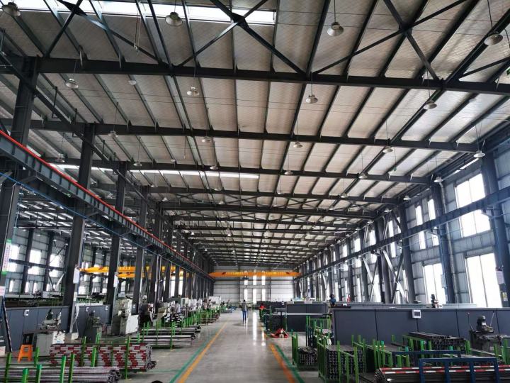 断桥系统门窗生产车间