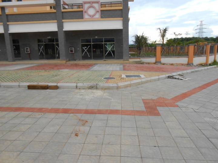 仿石PC路沿石工程案例