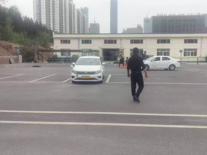 济南晨星驾驶培训有限公司教练车与场地
