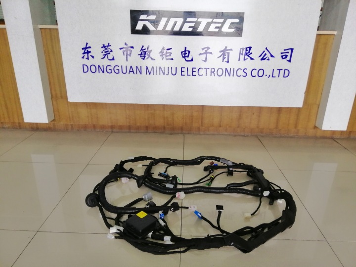 自动化生产与检测设备实拍