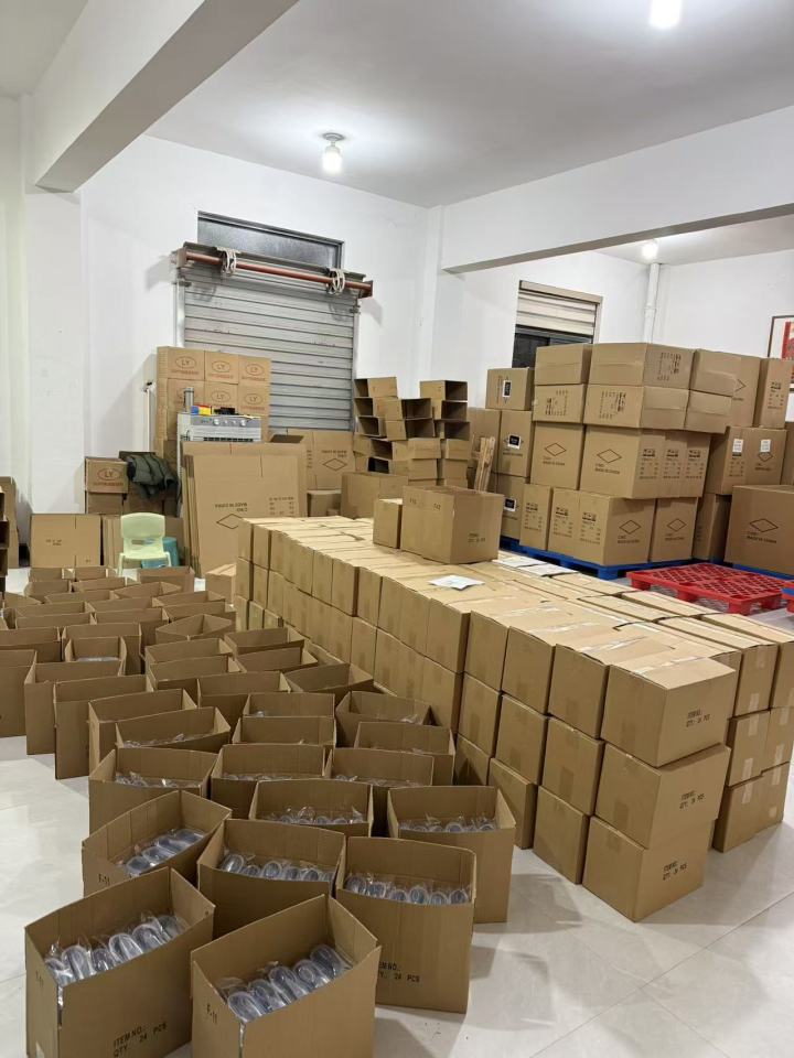 泳镜细节工艺展示