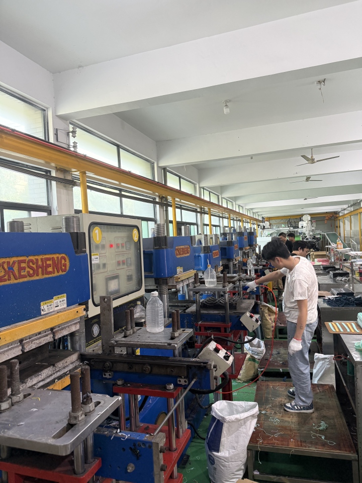 金华市范文秀体育用品有限公司海浪花工厂实景