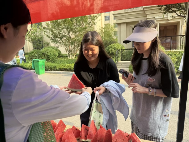 弘博教育教室与学习场景