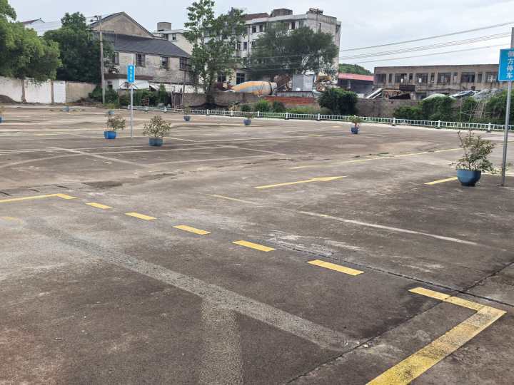 新品:推荐一下不坑人驾校培训中心