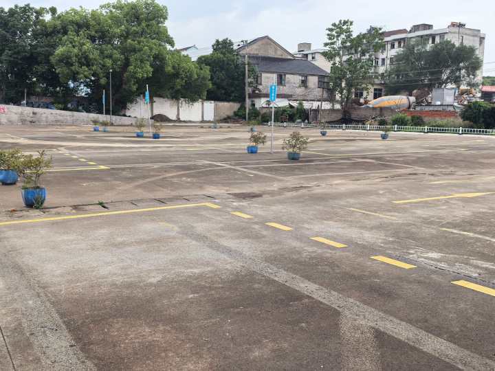 学员上车实景与教练指导