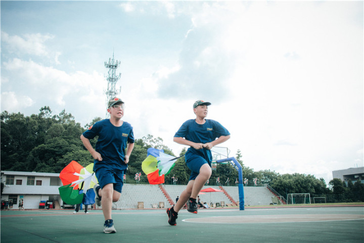 结营表彰与成长证书