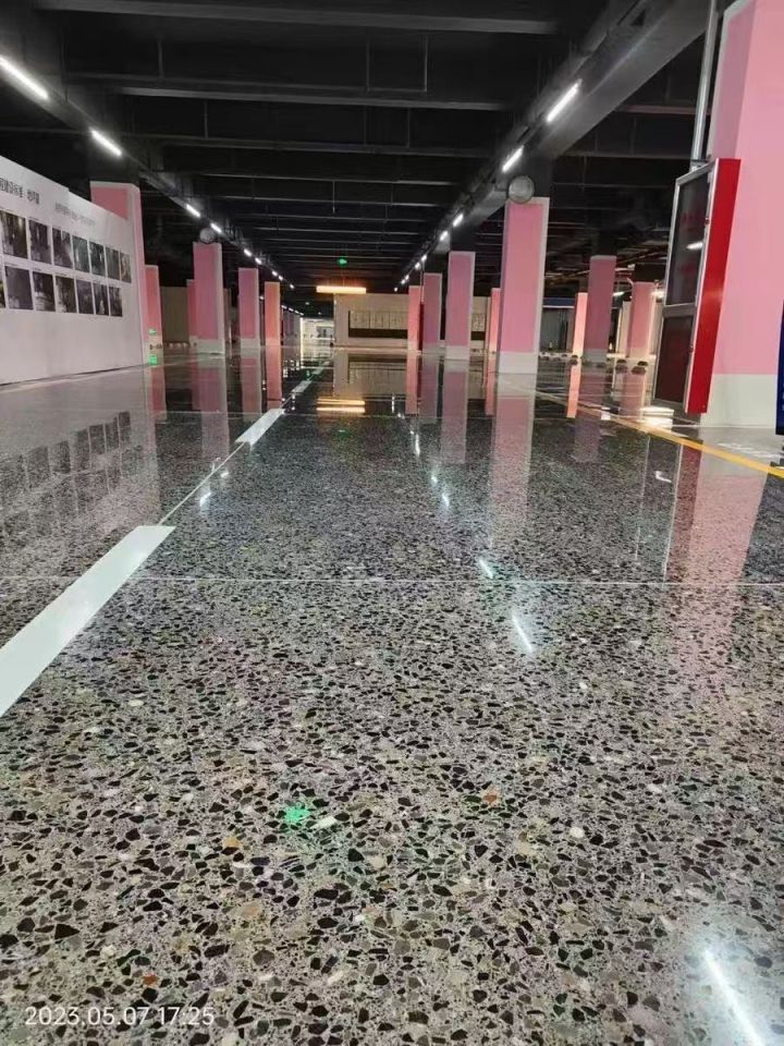 厂房地面固化改色前后对比