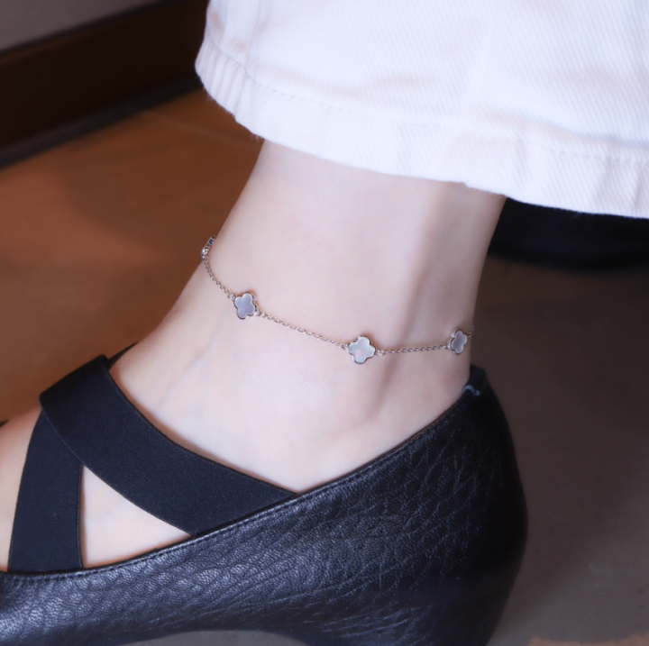 Lingering Accessories 系列展示