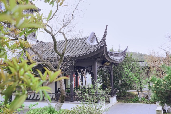 江苏喜福中式合院铝代木构件项目实拍