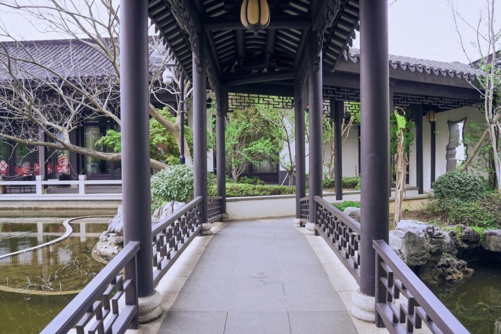 铝代木仿古门窗样品