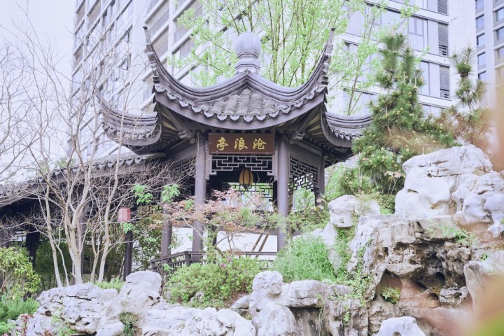 铝代木古建构件工地安装展示
