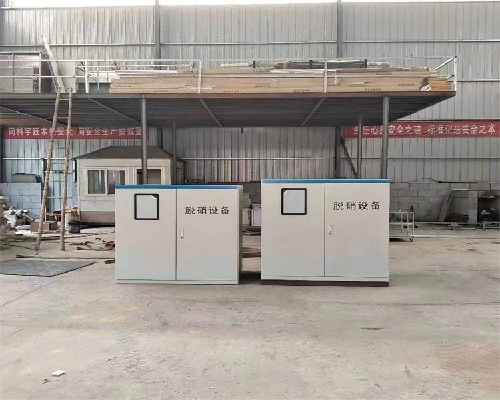专业安装团队现场作业