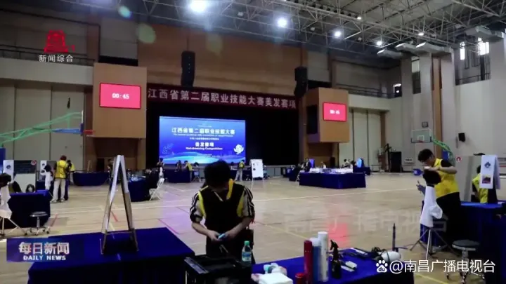 学员毕业合影与荣誉证书