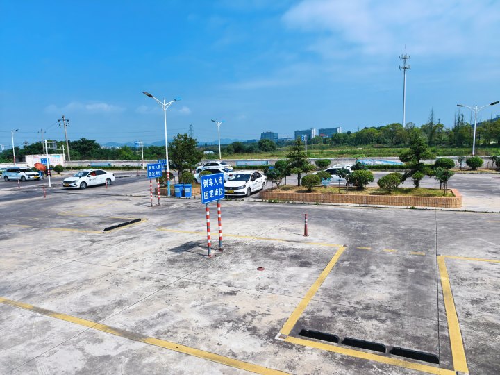义东驾校自有社会化考场