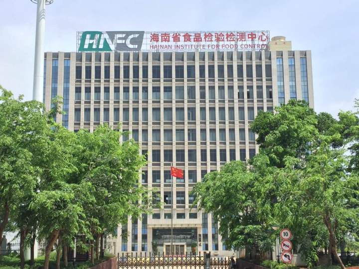 材料展示与施工场景