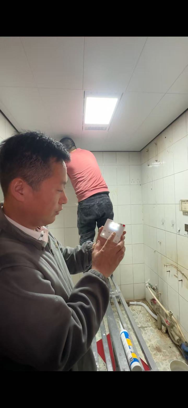 专业仪器检测漏水点
