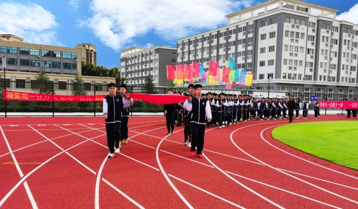春山技工学校校园实景