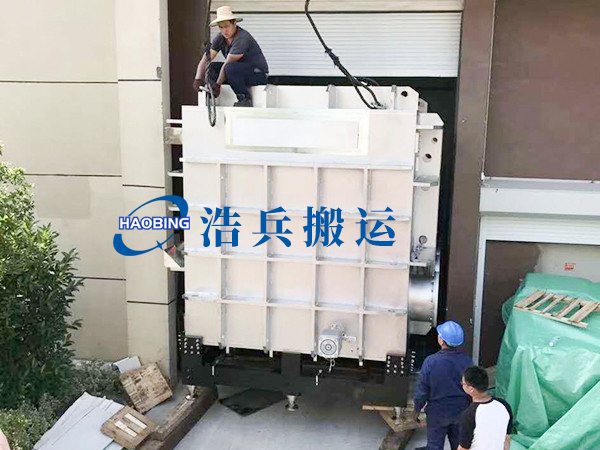 韩国进口40吨设备气垫搬运.jpg