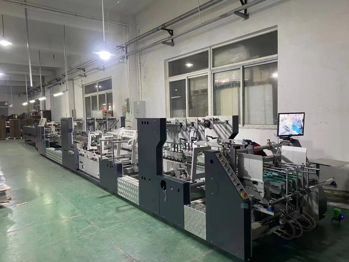 1200型德钢全自动高速糊盒机.jpg