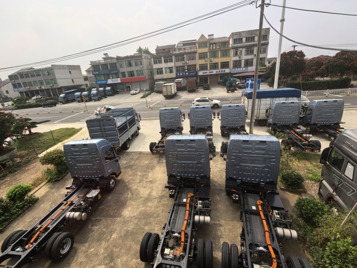 2026年10月浙江徐工电动轻卡经销商哪家可靠：在绿色物流浪潮中，寻找那份确定的安心
