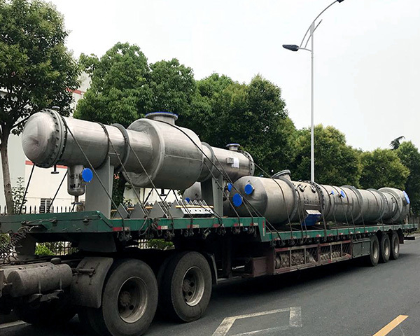 1_0000s_0007_钛换热器.jpg