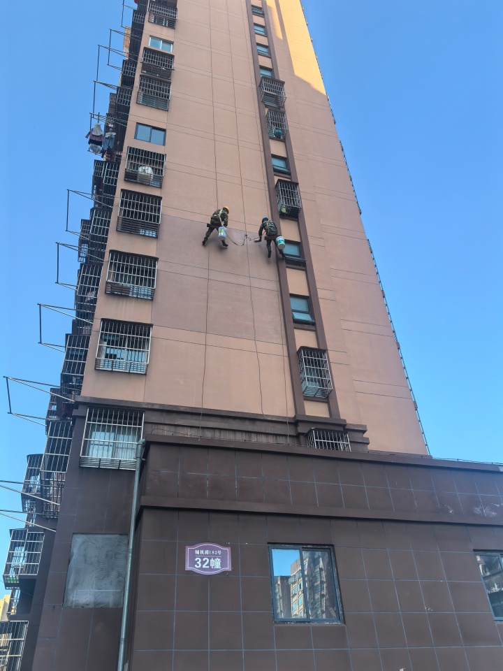 南京栖霞外墙防水公司推荐榜:揭秘行业头部企业如何以专业实力破解楼宇渗漏难题